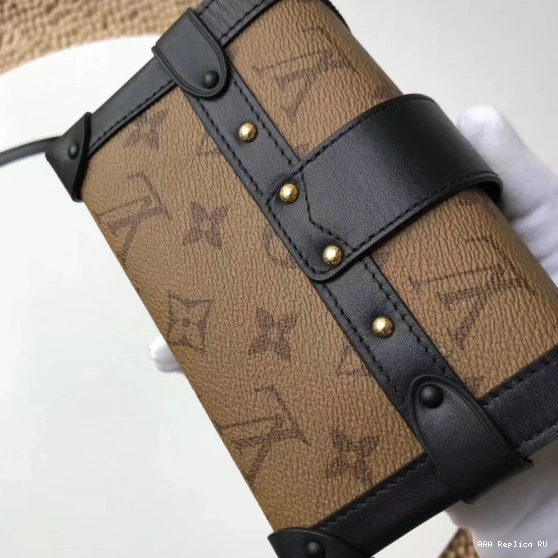 Aaa replica ru Malle Louis Vuitton Petite Clutch Trunk 0806